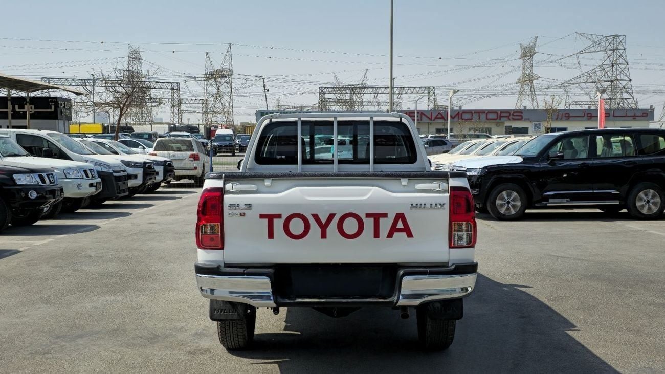 Toyota Hilux GL 2 2.4L 4WD TOYOTA HILUX DOUBLE CABIN 4WD  MT  2.4L DSL 2025