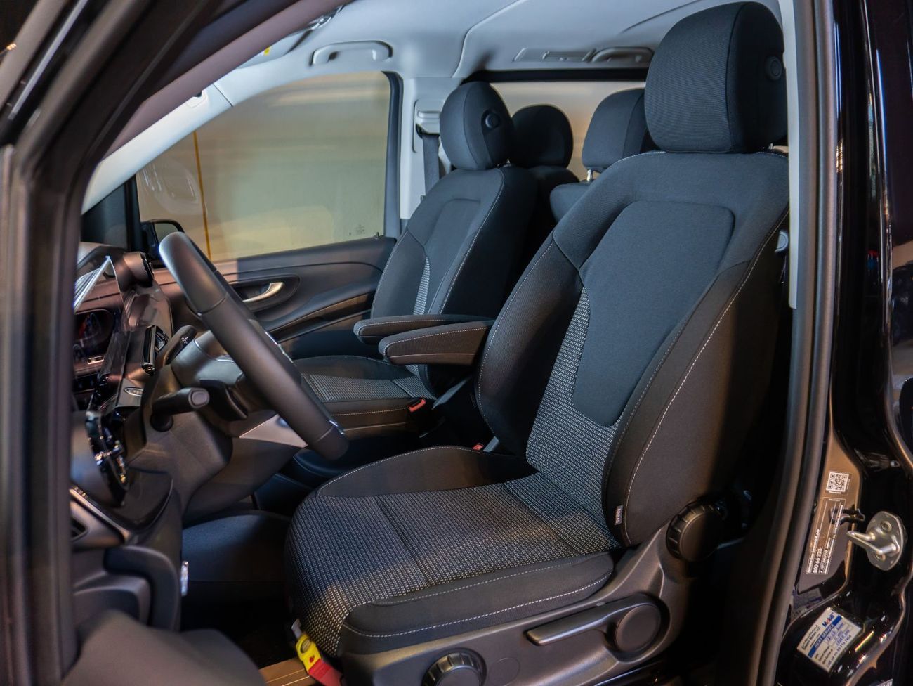 Mercedes-Benz V 300 4,556PM I Brand New I Mercedes-Benz V-Class V300 Style I 2025 I with 2 Years Dealer Warranty