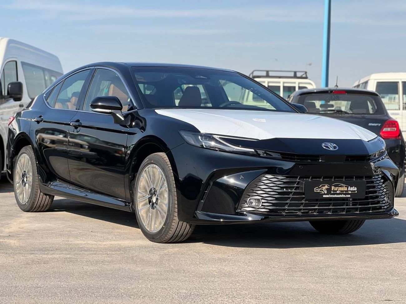 Toyota Camry GLE 2.5L PTR A/T // 2025 // FULL WITH RADAR , COOLING SEATS , PANORAMIC ROOF // SPECIAL OFFER // BY 