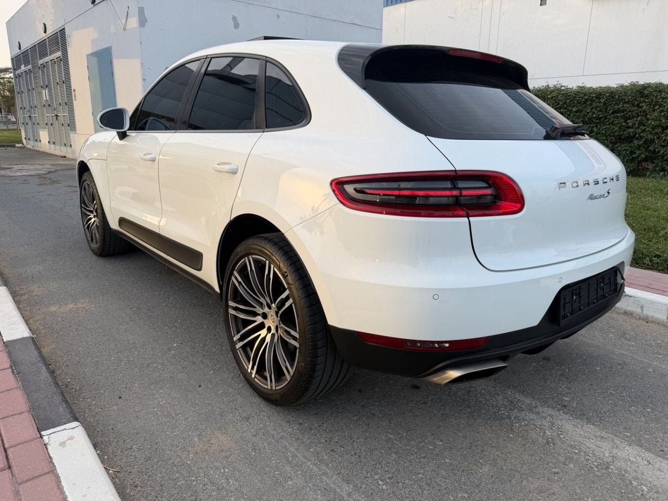 Porsche Macan T 2.0L (260 HP)