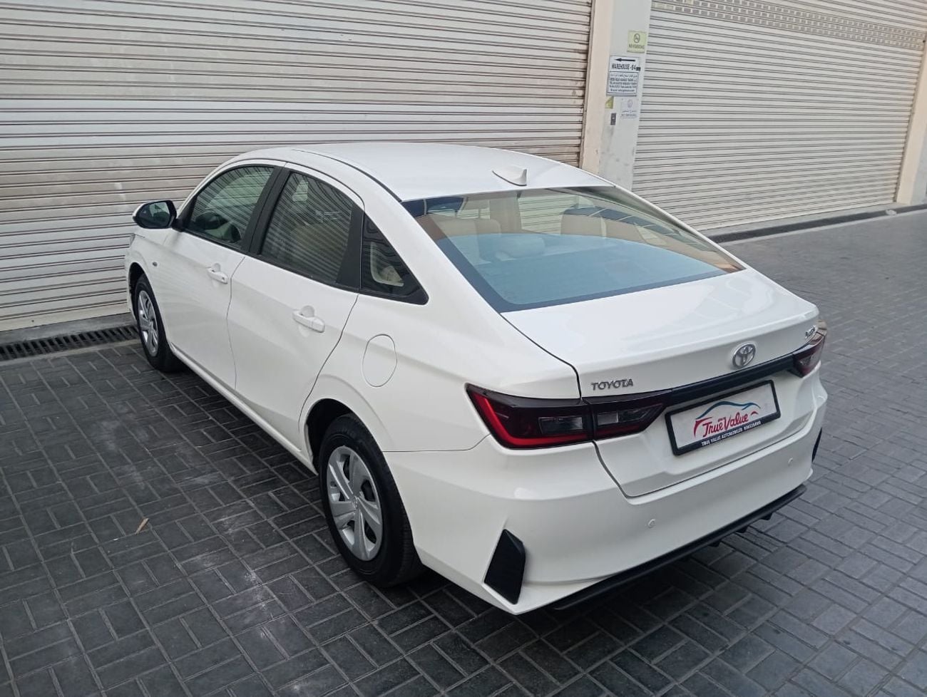 Toyota Yaris E
