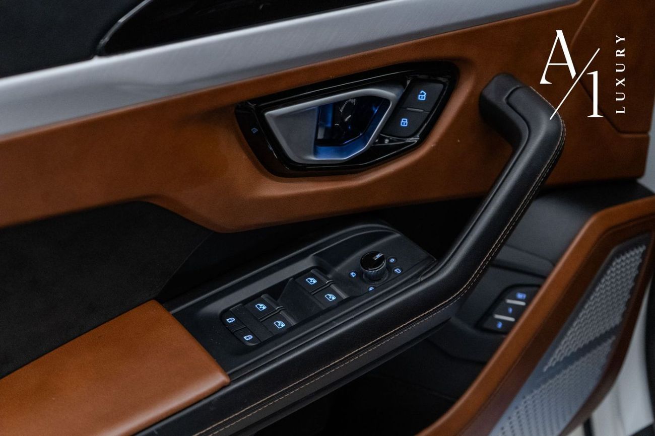 Lamborghini Urus STD 4.0T V8 2019 Lamborghini Urus, 2025 Lamborghini Warranty, Full Lamborghini Service History, Full