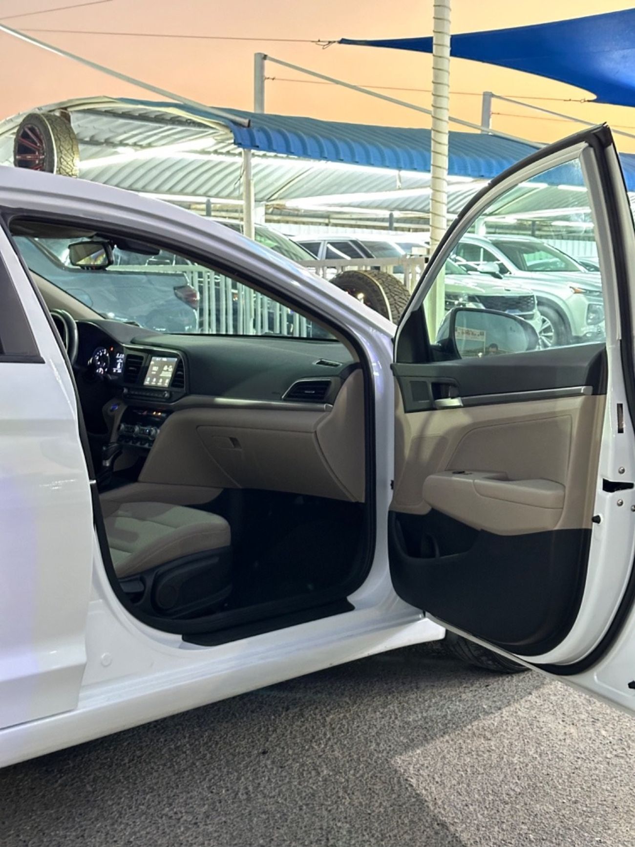 Hyundai Elantra GLS Hyundai Elantra 2021 with engine capacity 2 has a sensor and blind spot lane exit has a sunroof 