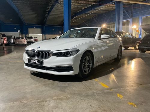 بي أم دبليو 520i Standard | شامل الضمان | 0 ﺪﻔﻋﺓ ﺃﻮﻟﻯ