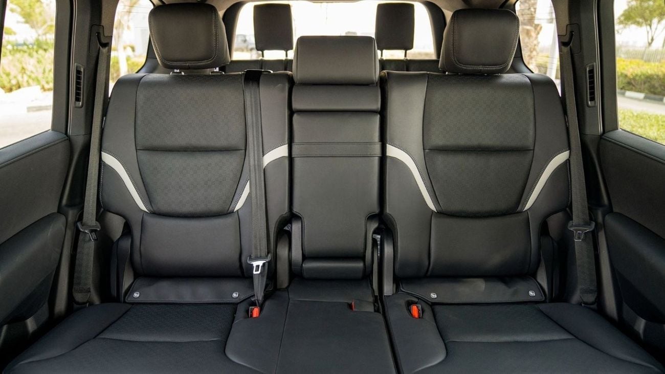 Toyota Land Cruiser GR SPORT 3.3D AT MY2023 – BLACK