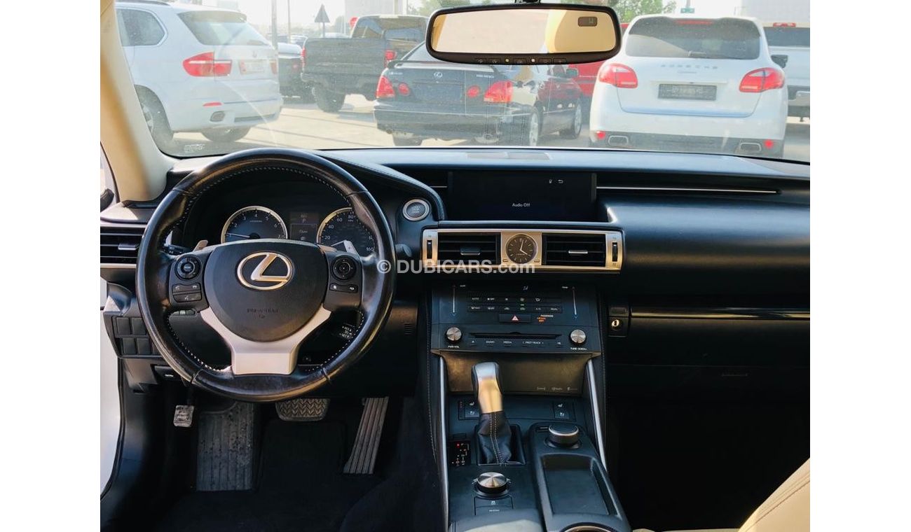 Lexus IS300 Lexus is 300 import American 2016 perfect condition