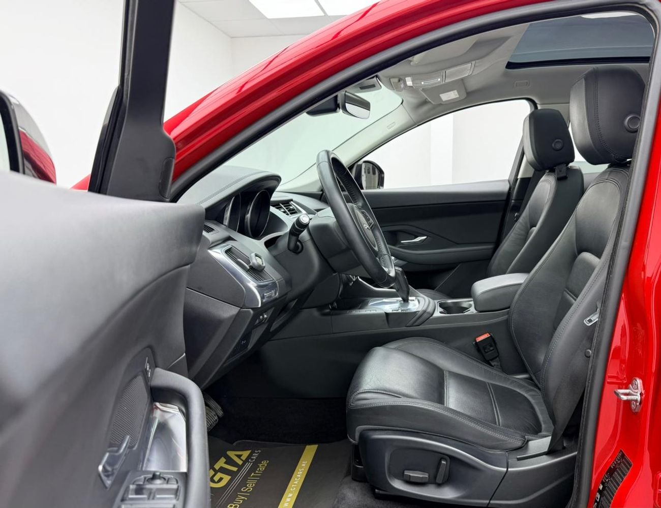 Jaguar E-PACE 2019 Jaguar E-Pace P200 S, Warranty, Full Jaguar Service History, Fully Loaded, GCC