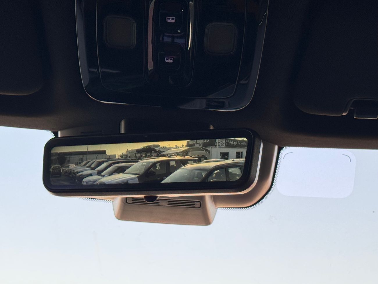 ROX 01 VIP PILOT SEATS HYBRID (LONG RANGE 1,000Km) DUAL PORTS WITH KITCHEN PACKAGE 0KM 2024