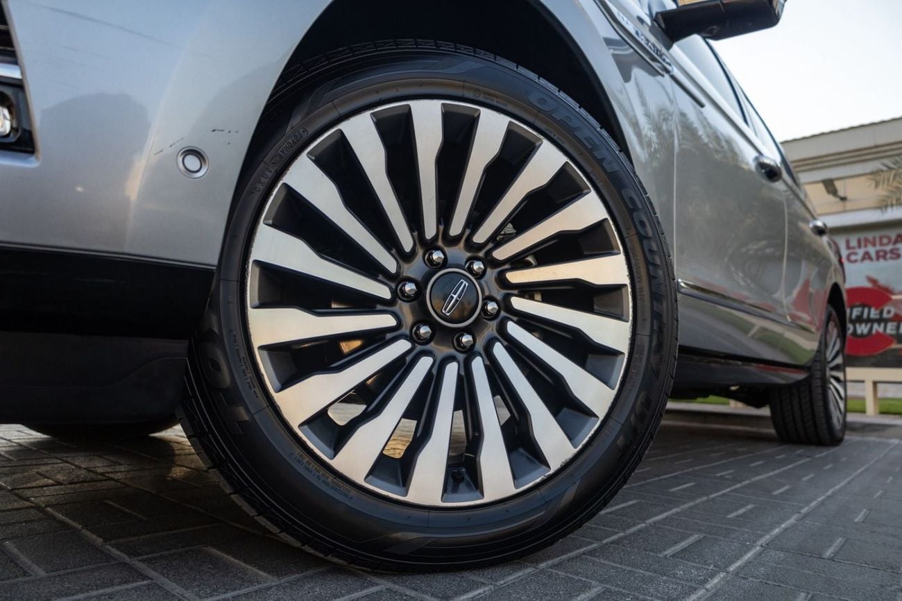 Lincoln Navigator Reserve 3.5L Lincoln Navigator Reserve 2021 GCC | Warranty | Service Contract
