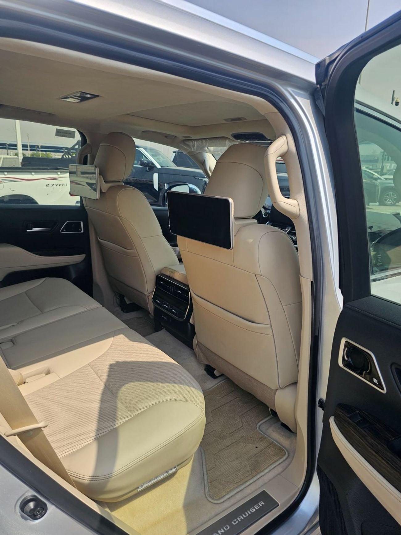 Toyota Land Cruiser VX LHD 3.5L Twin-Turbo V6 Petrol Engine Automatic transmission 4WD 7 Seats 5 Doors