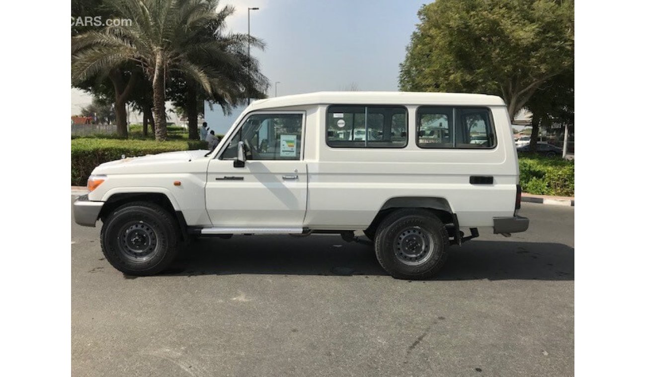 Toyota Land Cruiser Toyota LP HT, LONG WHEEL BASE, 4.5L, DIESEL, MY18 4.5L