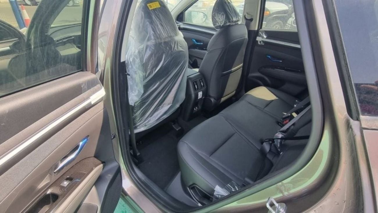 Hyundai Tucson 2022 Hyundai Tucson 1.6L Full Option Leather seat , Big screen , 4 cameras Auto Trunk 4cyl Petrol, A