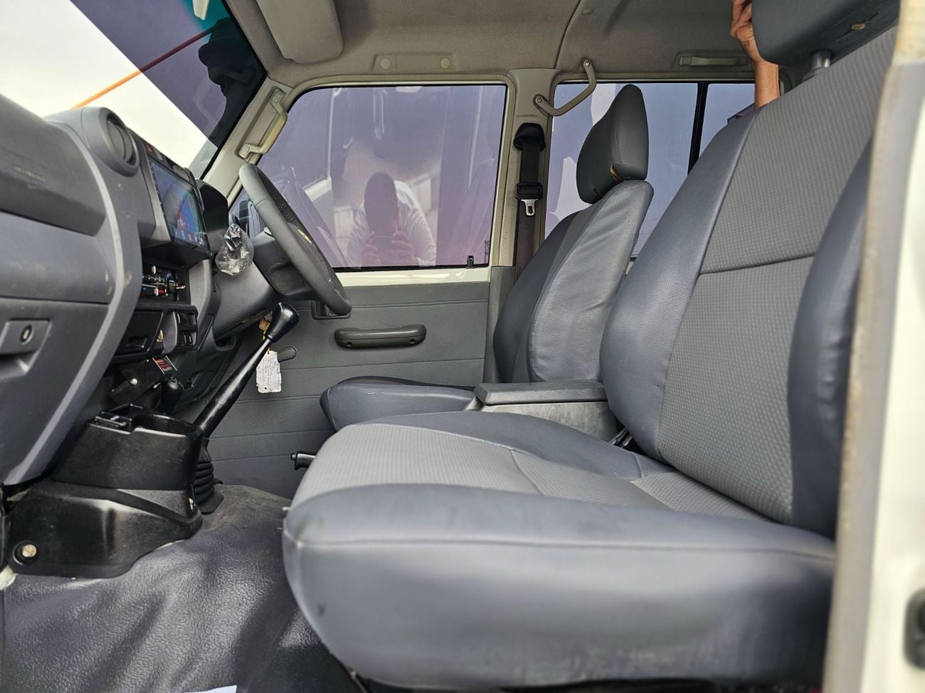 Toyota Land Cruiser Pick Up Double Cabin-RHD-4.5L-Diesel-Manual-4WD-8 Cylinders-5 Seats-4 Doors