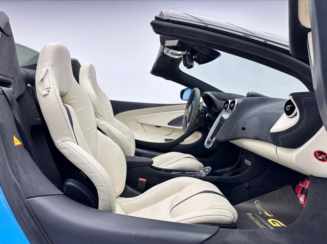 McLaren 570S 2018 McLaren 570s Spider, 3.8TC V8 RWD, 562bhp 600Nm Torque, 7 Speed Dual-Clutch Auto Gearbox.