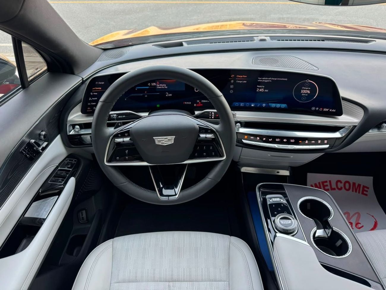 Cadillac Lyriq LAUNCH EDITION FULLY ELECTRIC / LAXURY CAR / BIG SCREEN / PREMIUM SOUND SYSTEM / 360 CAMERA / COOLING AND HEATING S