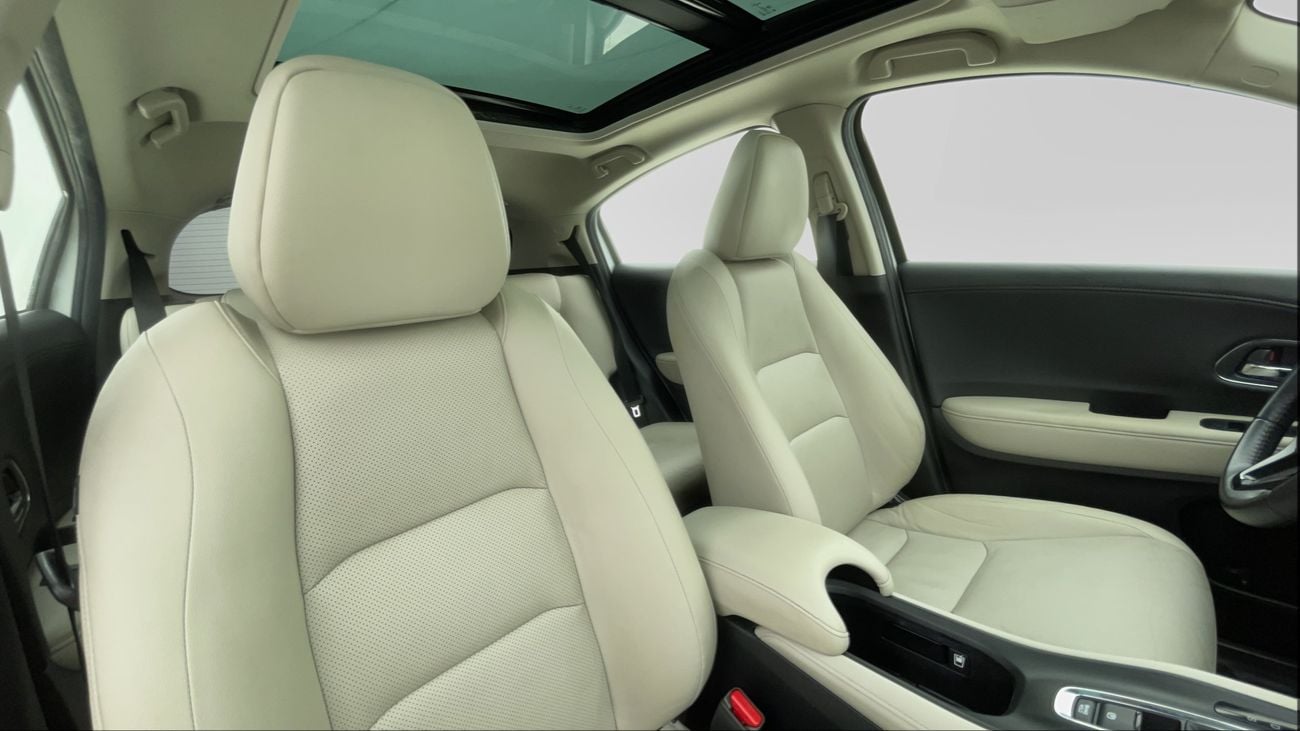 هوندا HRV EX 1.8 | بدون دفعة مقدمة | اختبار القيادة في المنزل