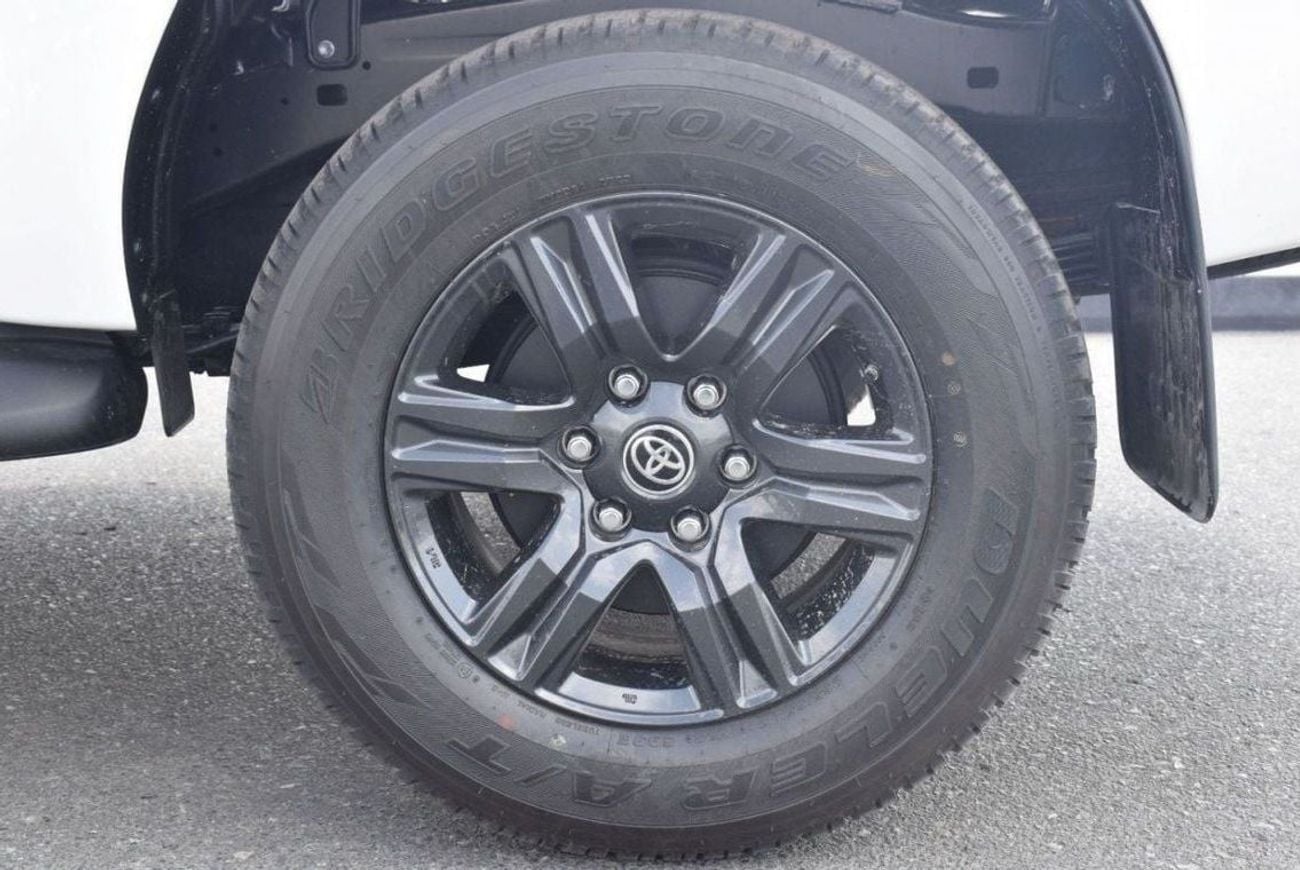 Toyota Hilux SGLX HILUX SR5 2.7L AT  PETROL 2025