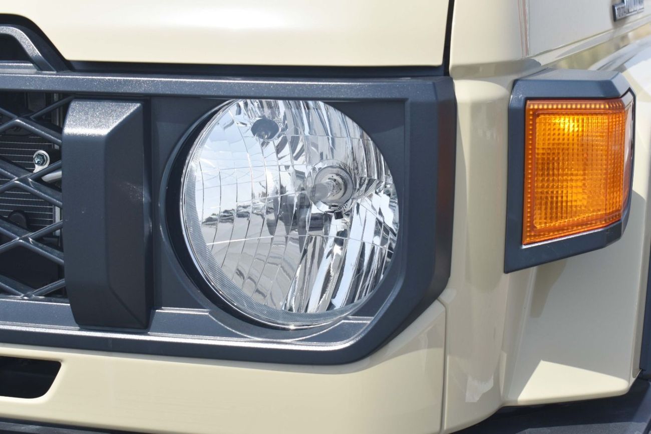 تويوتا لاند كروزر بيك آب LC79 DC 2.8L AT GCC 2025