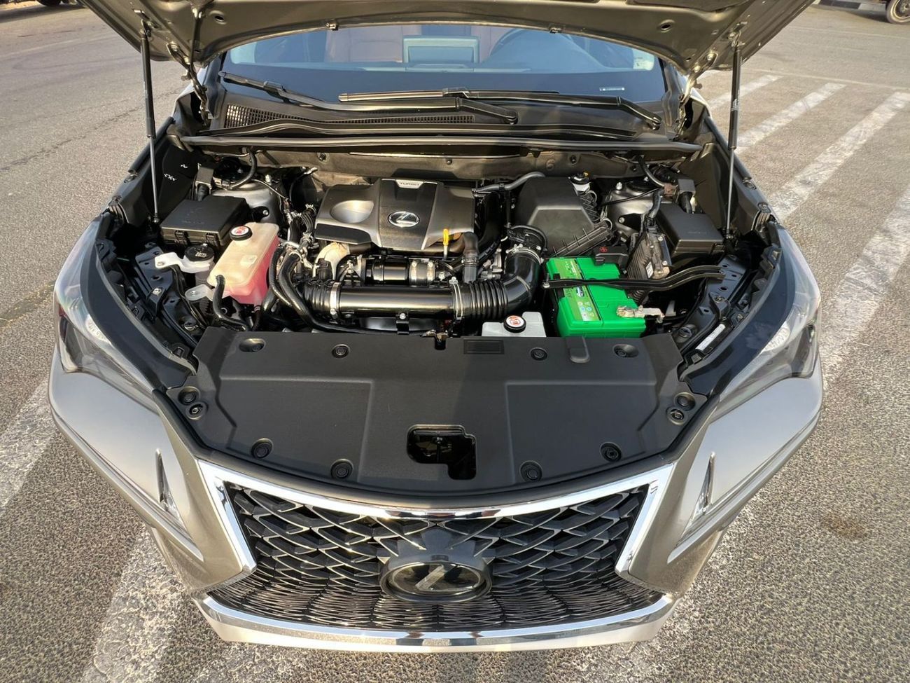 لكزس NX 300 2021 LEXUS NX 300 -2.0 L - V4 - Sunroof - Push Start - Leather & Electric Seats - Trunk Automatic -