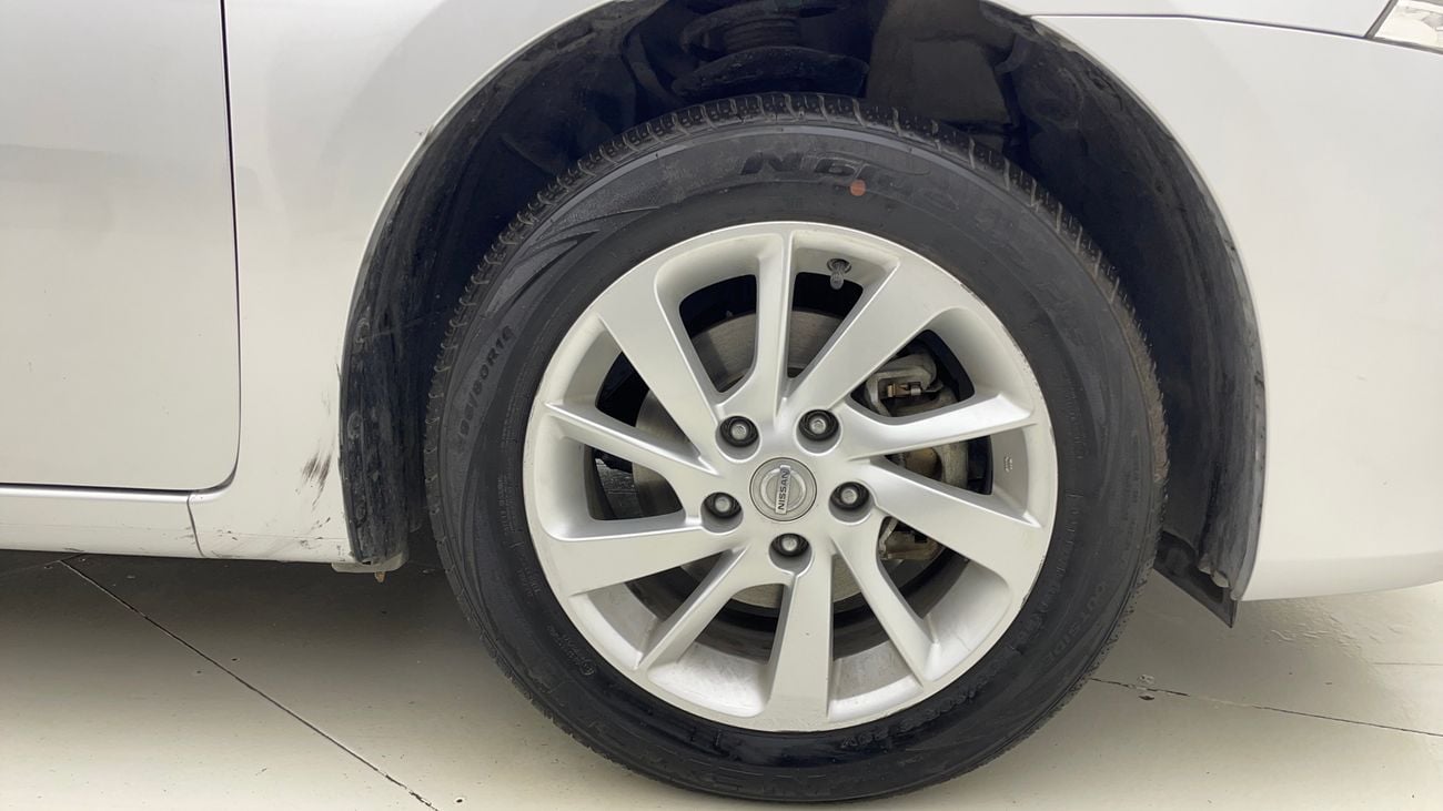 Nissan Sentra SV 1.6L (110 HP) SV 1.6 | Zero Down Payment | Home Test Drive