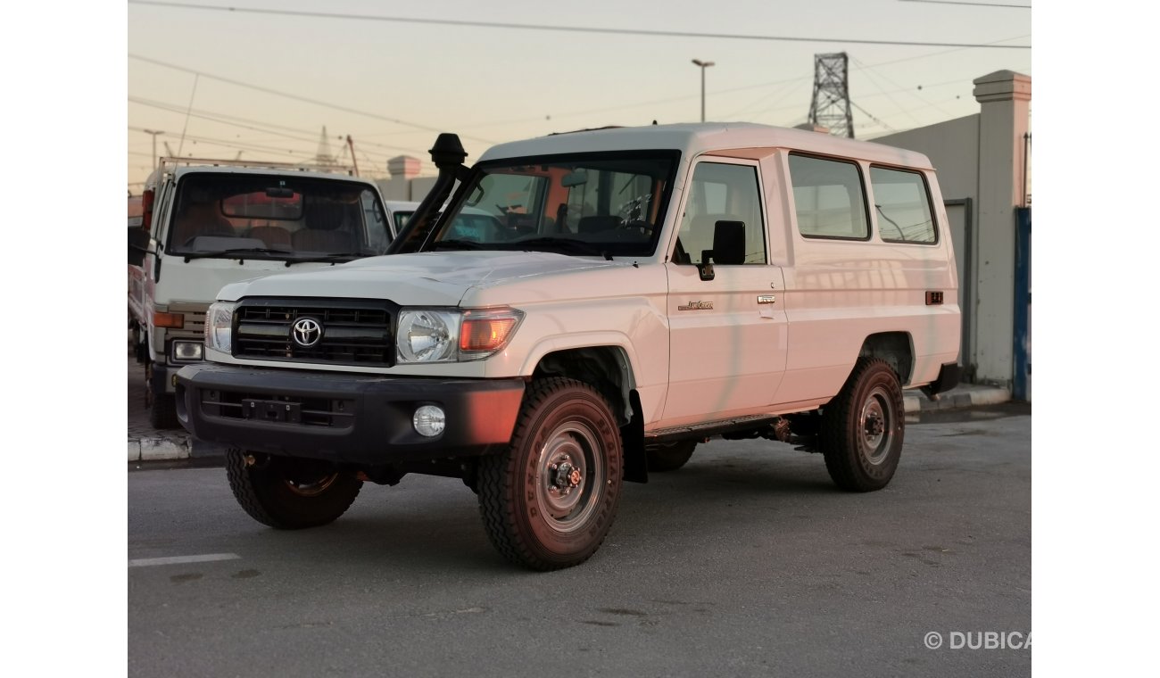 Toyota Land Cruiser Hard Top 4.2L DIESEL, 16" TYRE, KEY START, XENON HEADLIGHTS (CODE # HTLX78)