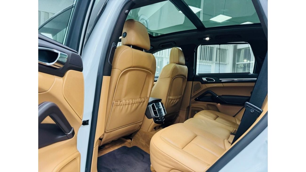 Porsche Cayenne GCC .. S .. V6 .. FSH .. Perfect Condition .. Top Range