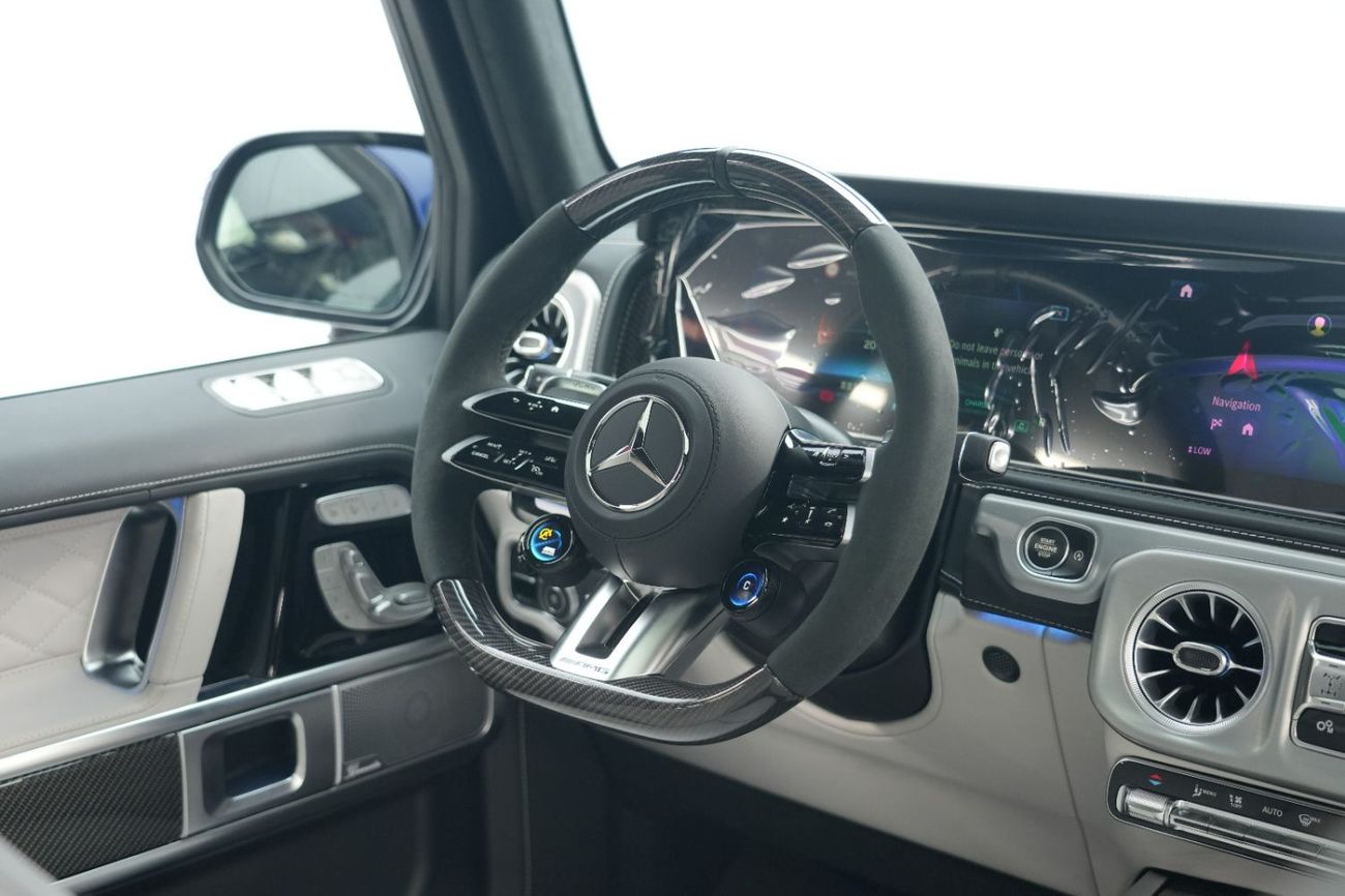 مرسيدس بنز G 63 AMG Mercedes-Benz G 63 | 2025 GCC 0km | Agency Warranty | AMG Package | Carbon Fiber | 22 inch Rims