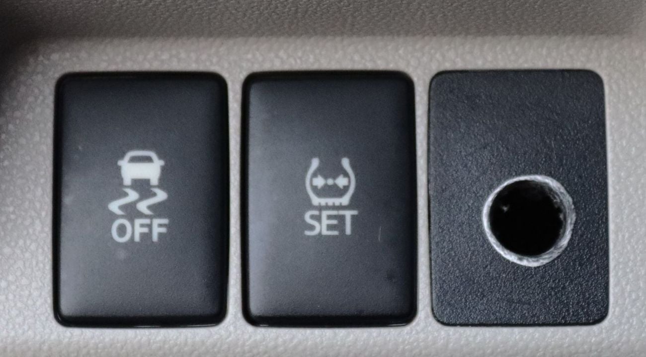 Toyota Avanza 2020 Toyota Avanza GLS (F650), 5dr MPV, 1.5L 4cyl Petrol, Automatic, Rear Wheel Drive