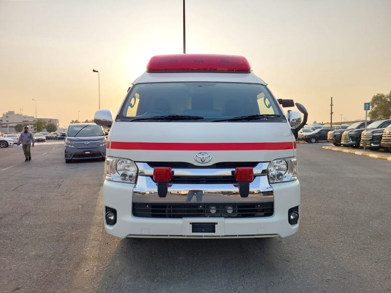 تويوتا هاياس TOYOTA HIACE VAN AMBULANCE RHD 2015 MODEL 2.7 L PETROL AUTOMATIC(PM14222)