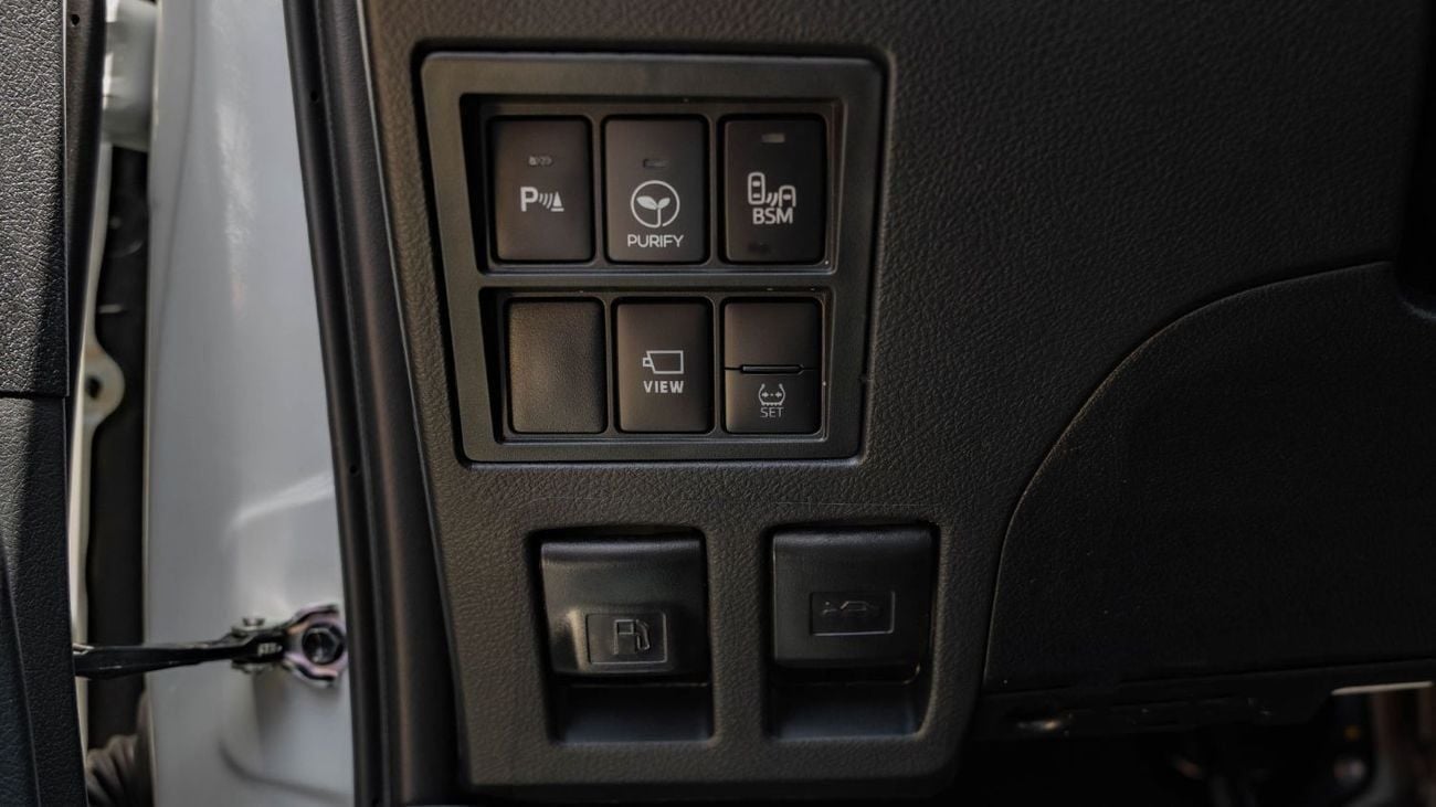 تويوتا هيلوكس 2026 Toyota Hilux Adventure 4.0L AT Petrol (White)