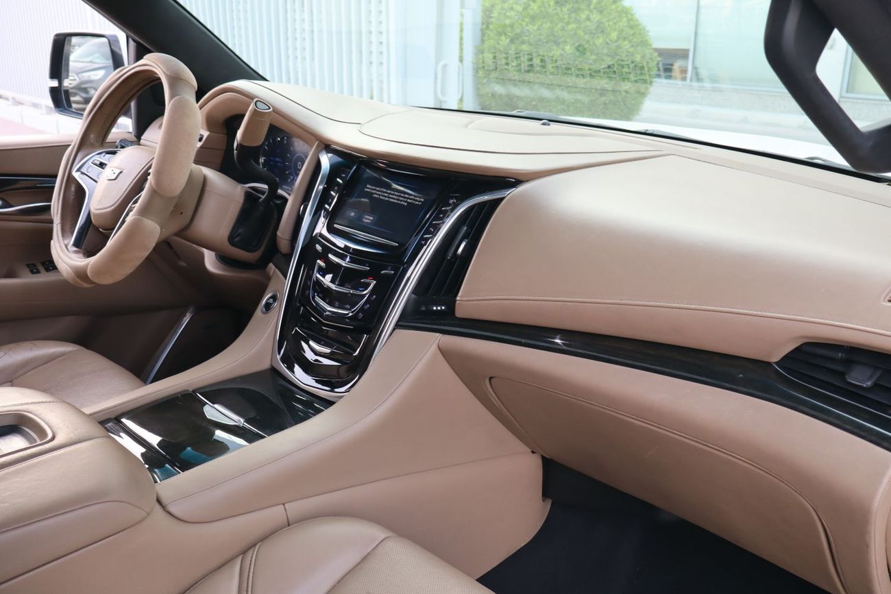 كاديلاك إسكالاد Platinum 6.2L