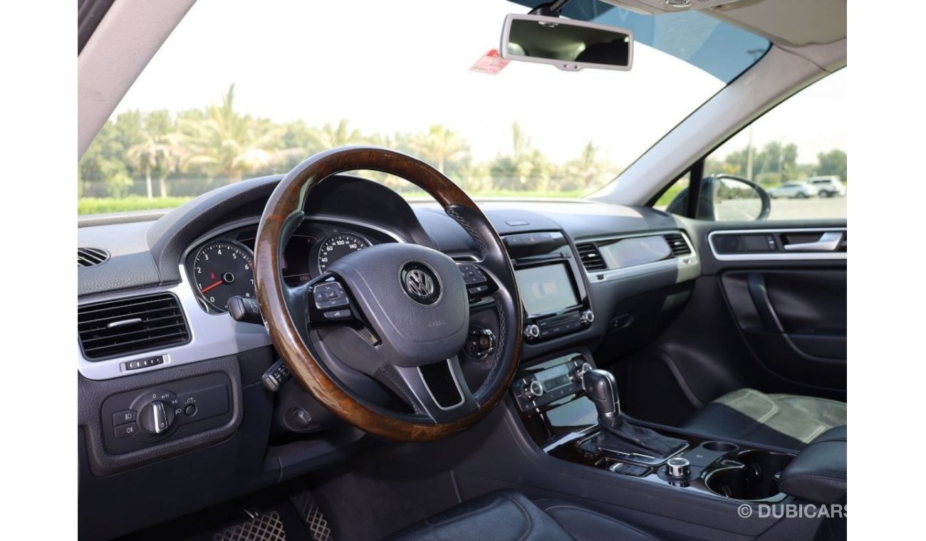 Volkswagen Touareg 4x4 V6 3.6L Automatic, Petrol | GCC Specs