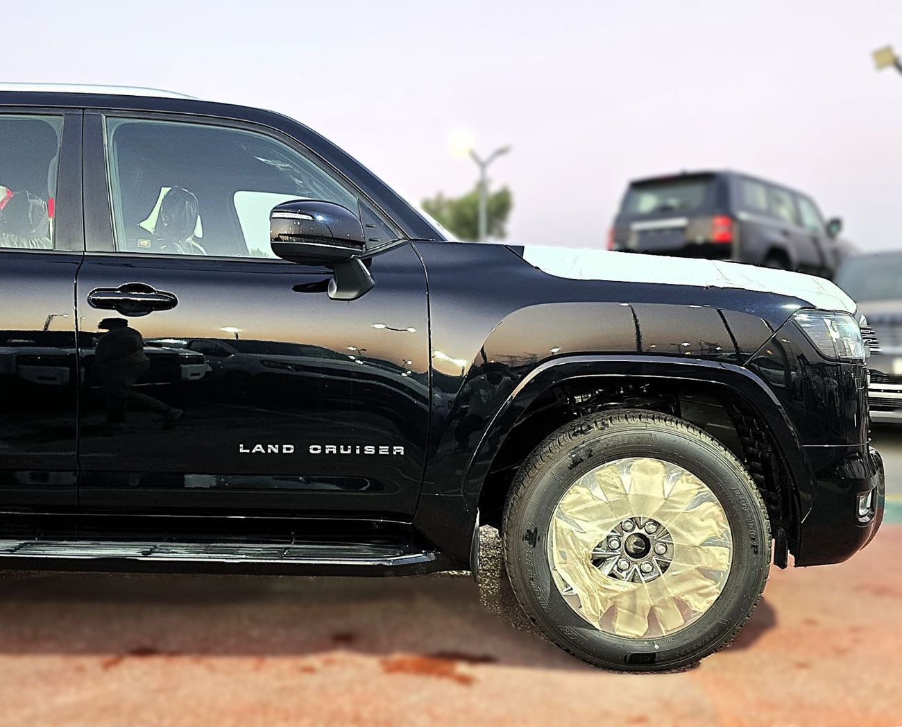 Toyota Land Cruiser Toyota Land Cruiser GXR 4.0L petrol 2025 black color