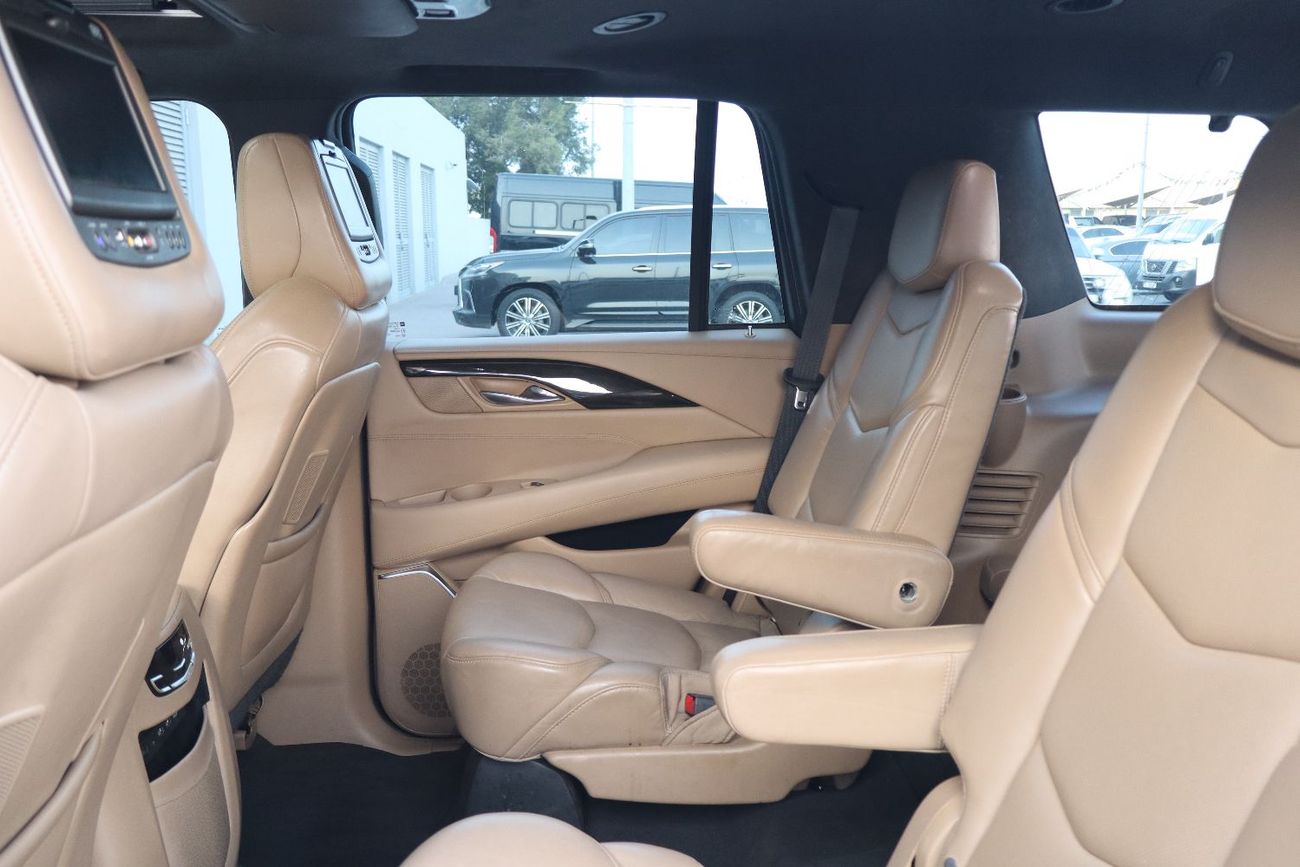 كاديلاك إسكالاد Platinum 6.2L