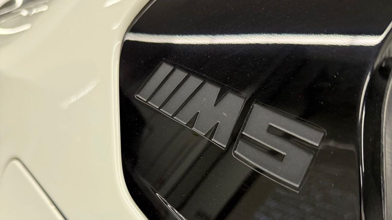 BMW M5 G90 - GCC Specs with dealer warranty and service