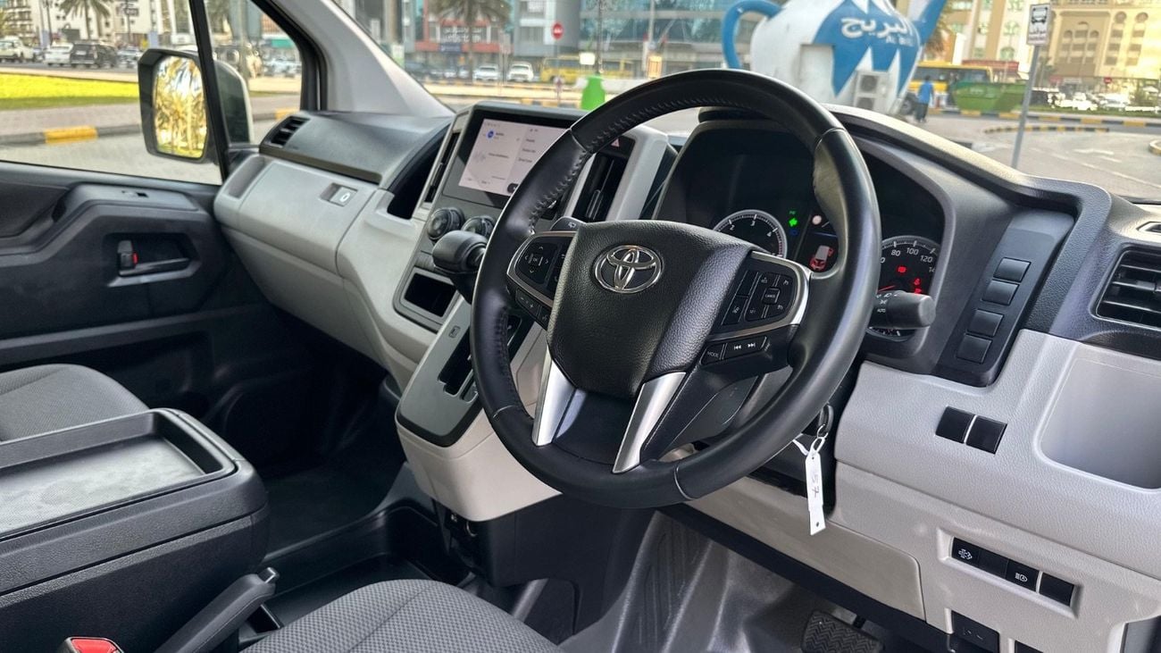 Toyota Hiace VAN LWB
