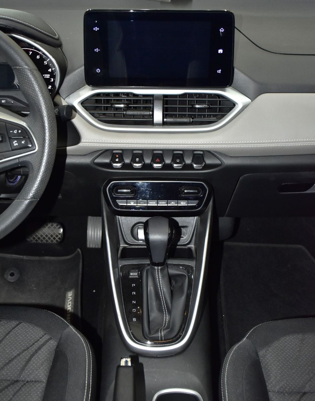 Chevrolet Groove EXCELLENT DEAL for our Chevrolet Groove LT ( 2025 Model ) in Grey Color GCC Specs