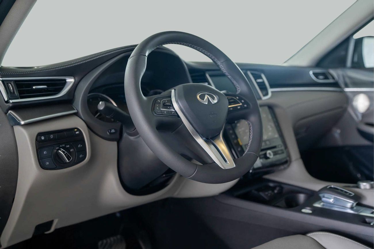 إنفينيتي QX50 LUXE 2.0