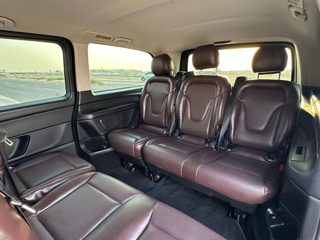 Mercedes-Benz V 250 MERCEDES V-250 2016 GCC FULL OPITION // GOOD CONDITION