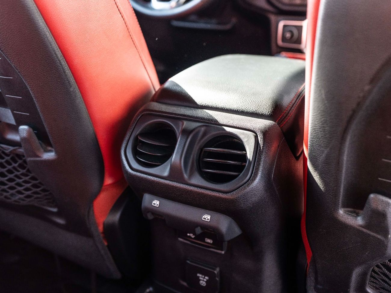 جيب رانجلر Unlimited Rubicon 3.6L A/T