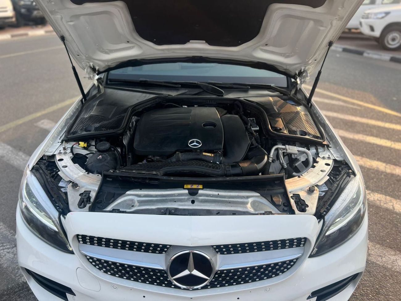 مرسيدس بنز C 300 2021 Mercedes Benz C300 4Matic - 2.0L V4 AWD- Full Option - 360* CAM - Radar & Sensors - Sunroof