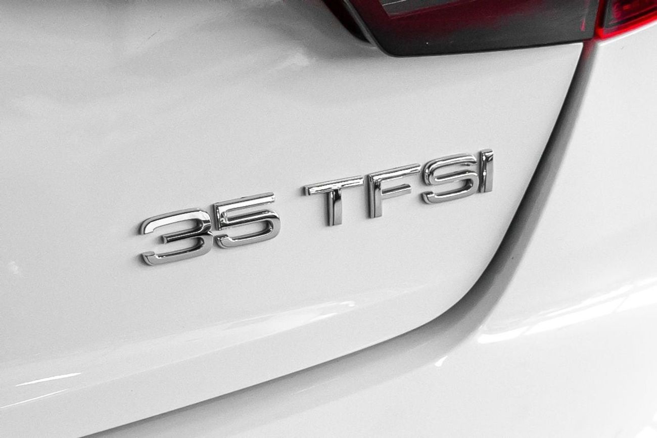 Audi A4 35 TFSI S Line