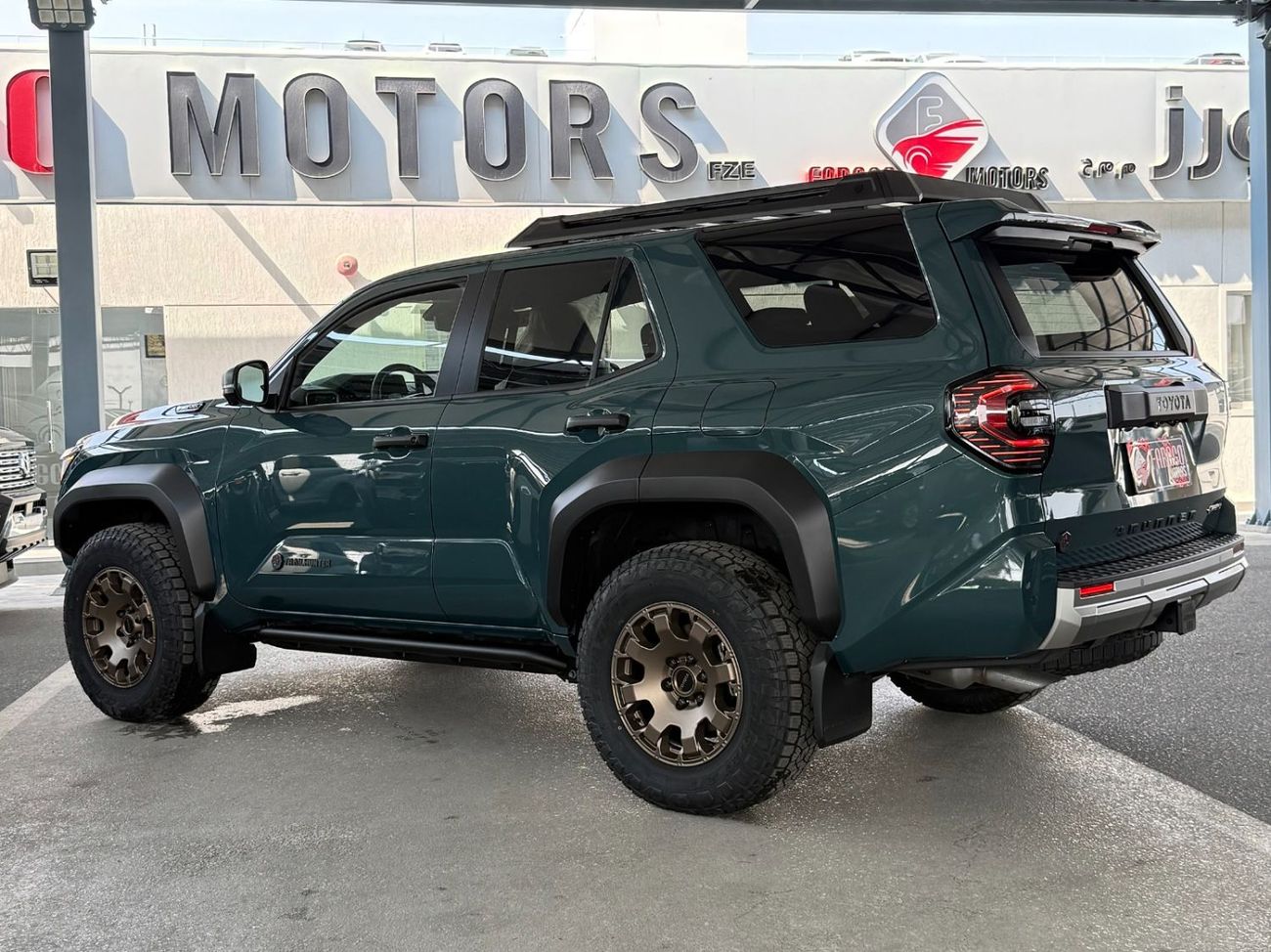 تويوتا Runner4 TRAILHUNTER 2.4 IFORCE-MAX HYBRID