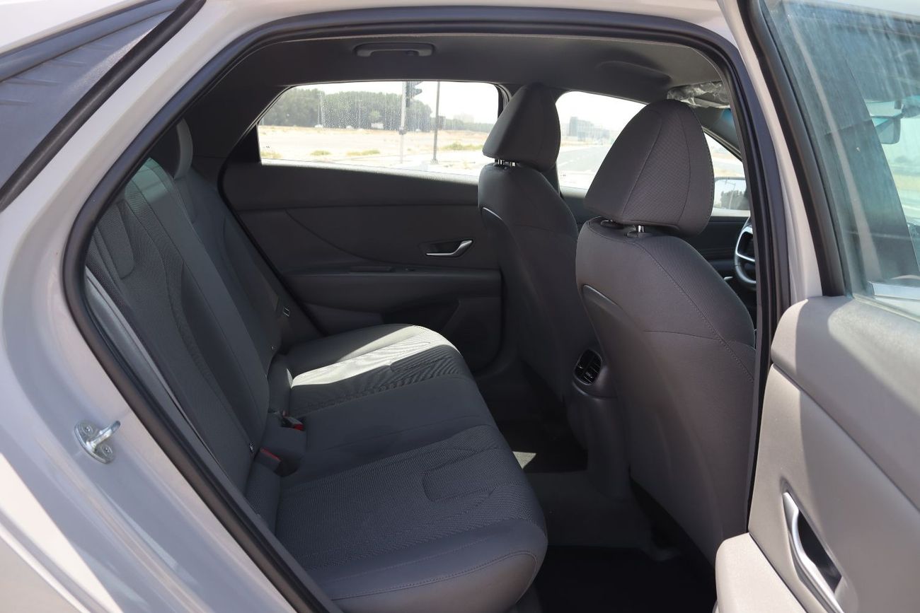 Hyundai Elantra Smart 1.6L