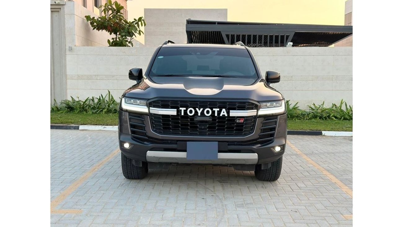 Toyota Land Cruiser GR-S TOYOTA LAND CRUISER GR MODEL 2022 GCC SPECS UNDER WARANTY + SERVICE CONTRACT NO ACCIDENT OR PAI