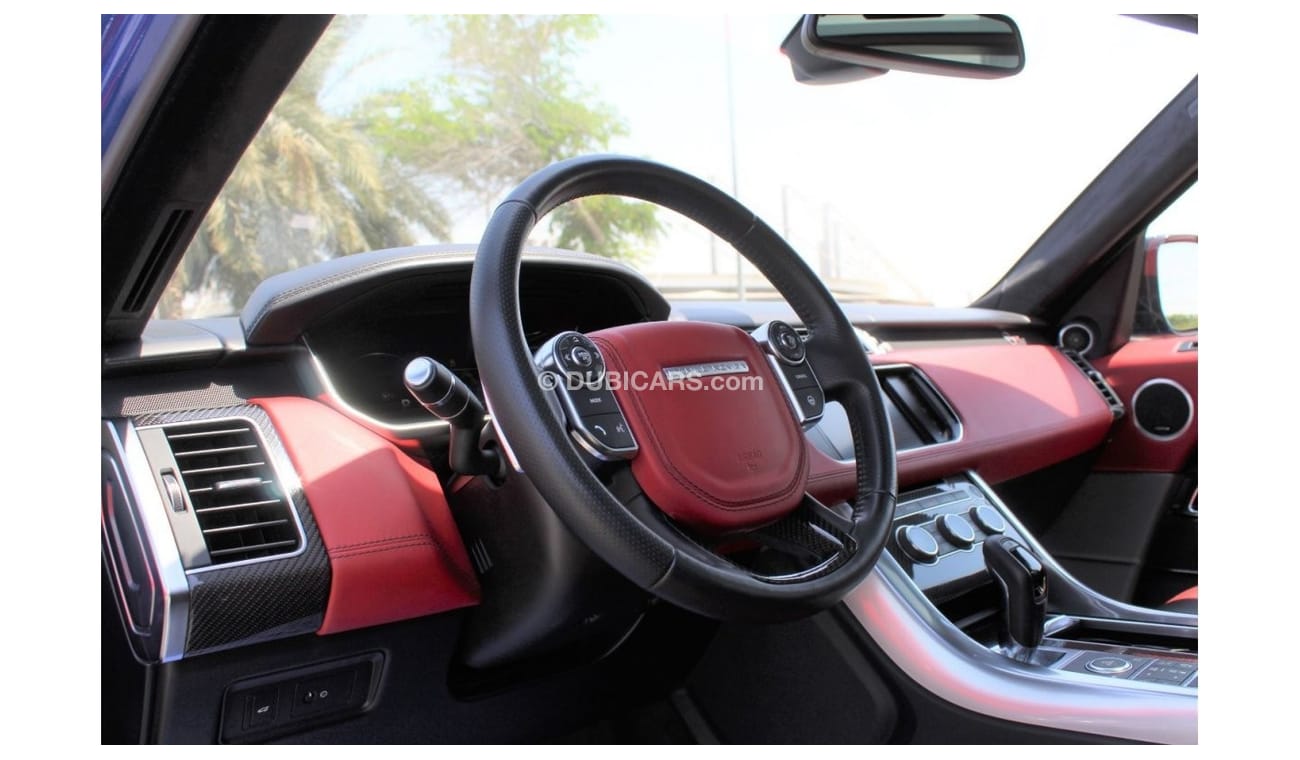 Land Rover Range Rover Sport PEPSI COLOR GCC MINT IN CONDITION