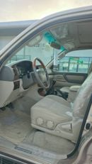 تويوتا لاند كروزر GXR GCC only 30900 KM