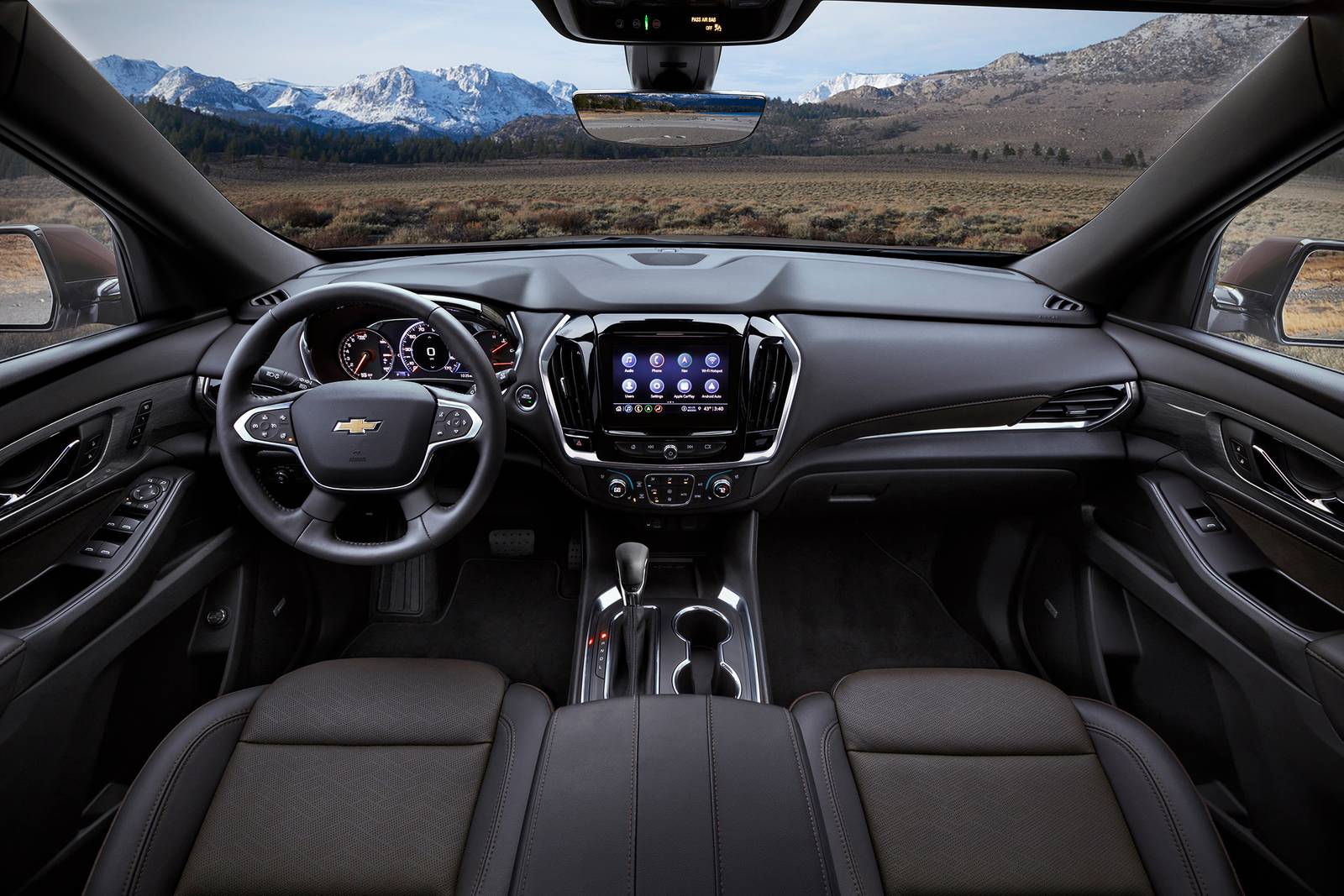 Chevrolet Traverse interior - Cockpit
