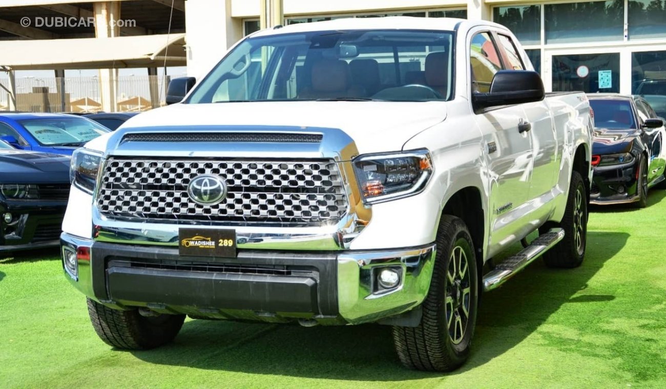 تويوتا تاندرا Toyota Tundra SR5 V8  5.7L 2019/ 2Cab/ Leather Interior/ Very Good Condition