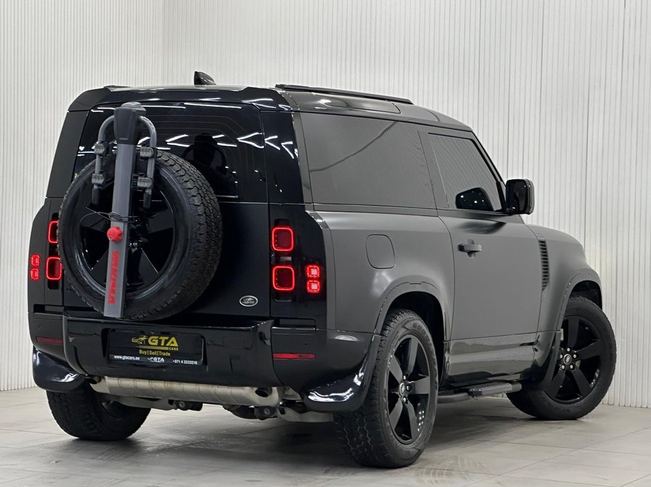 Land Rover Defender P400 90 SE 2021 Land Rover Defender 90 P400, 2 Years Agency Warranty, Full Service History, GCC